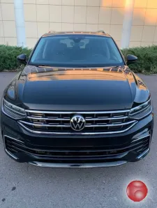 Volkswagen Tiguan  2021 год