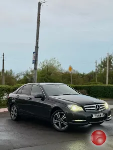 MERCEDES-BENZ C180 W204