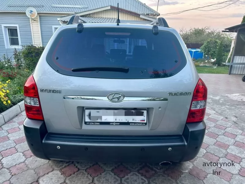 Продам Hyundai Tucson 2.0 AT бензин