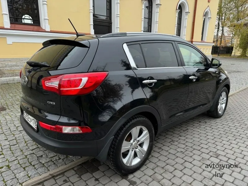 Kia Sportage 2011 год