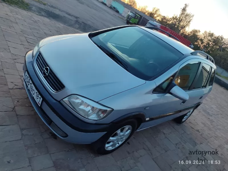 Продам опель зафира А Год 2000