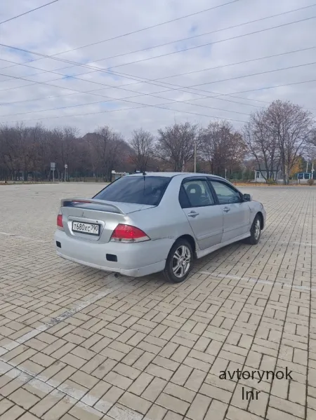 Mitsubishi lancer 9