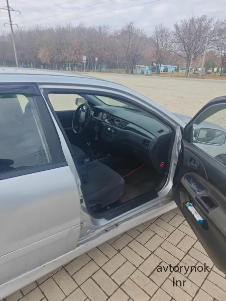 Mitsubishi lancer 9