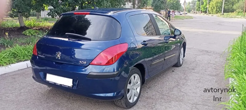 Продам срочно Пежо 308 1.6 2008 г.в.