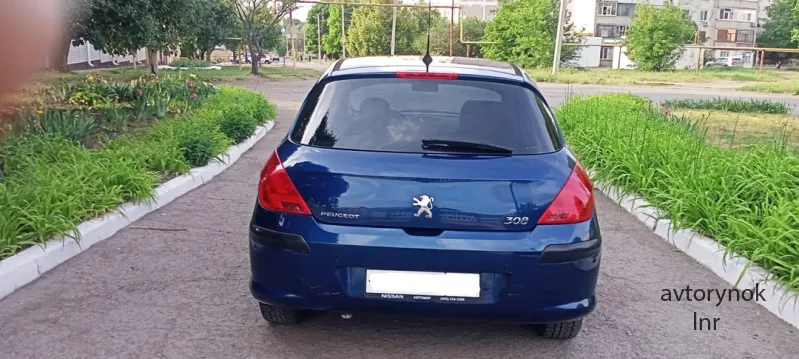 Продам срочно Пежо 308 1.6 2008 г.в.