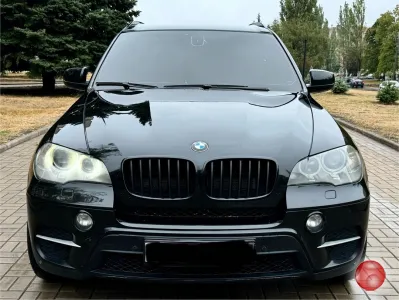 ПРОДАМ BMW X5 XDrive Рестайлинг, 2011 год
