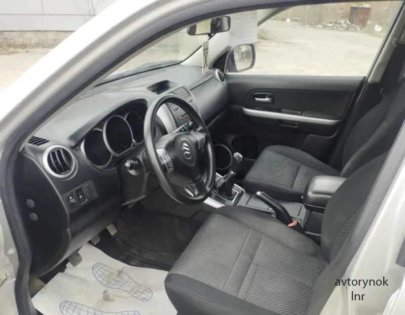 Продам Suzuki Grand Vitara 4wd 2007 год