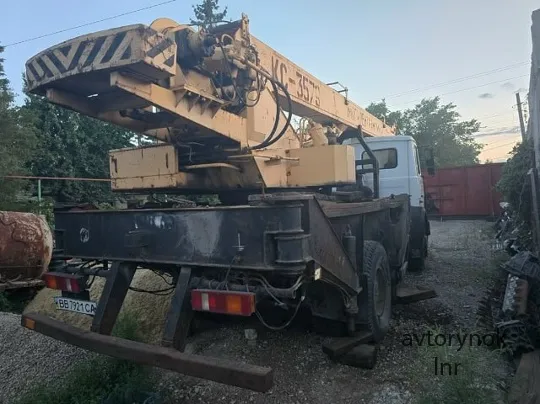 Продам автокран 2007 года