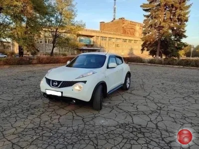 Продам Nissan Juke 2012 год