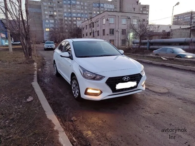 Продаю Hyundai Solaris 2017 года