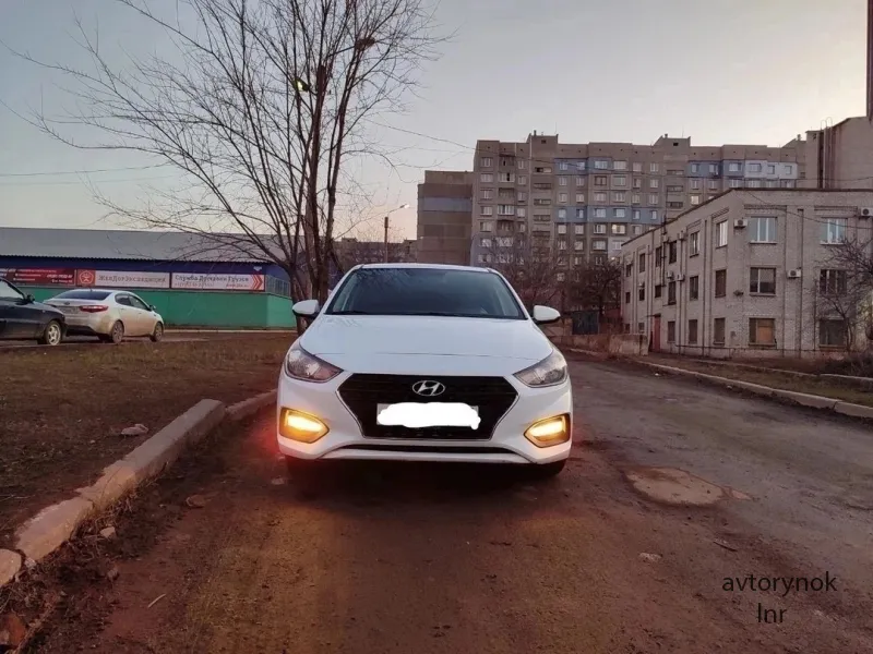 Продаю Hyundai Solaris 2017 года